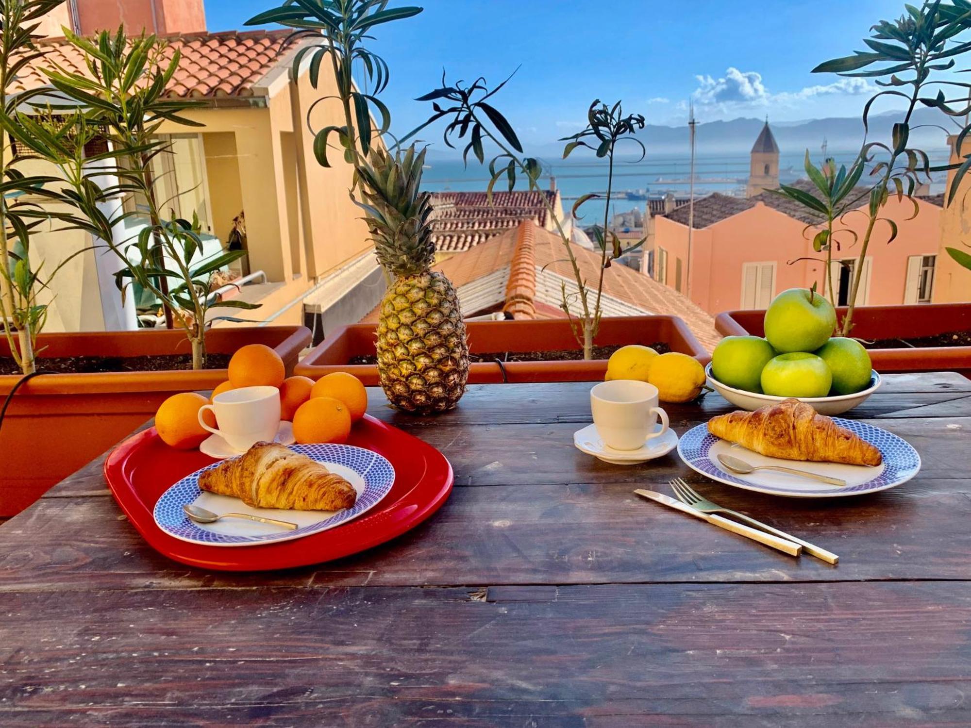 Oasi Urbana Con Terrazza E Vista Lejlighed Cagliari Eksteriør billede